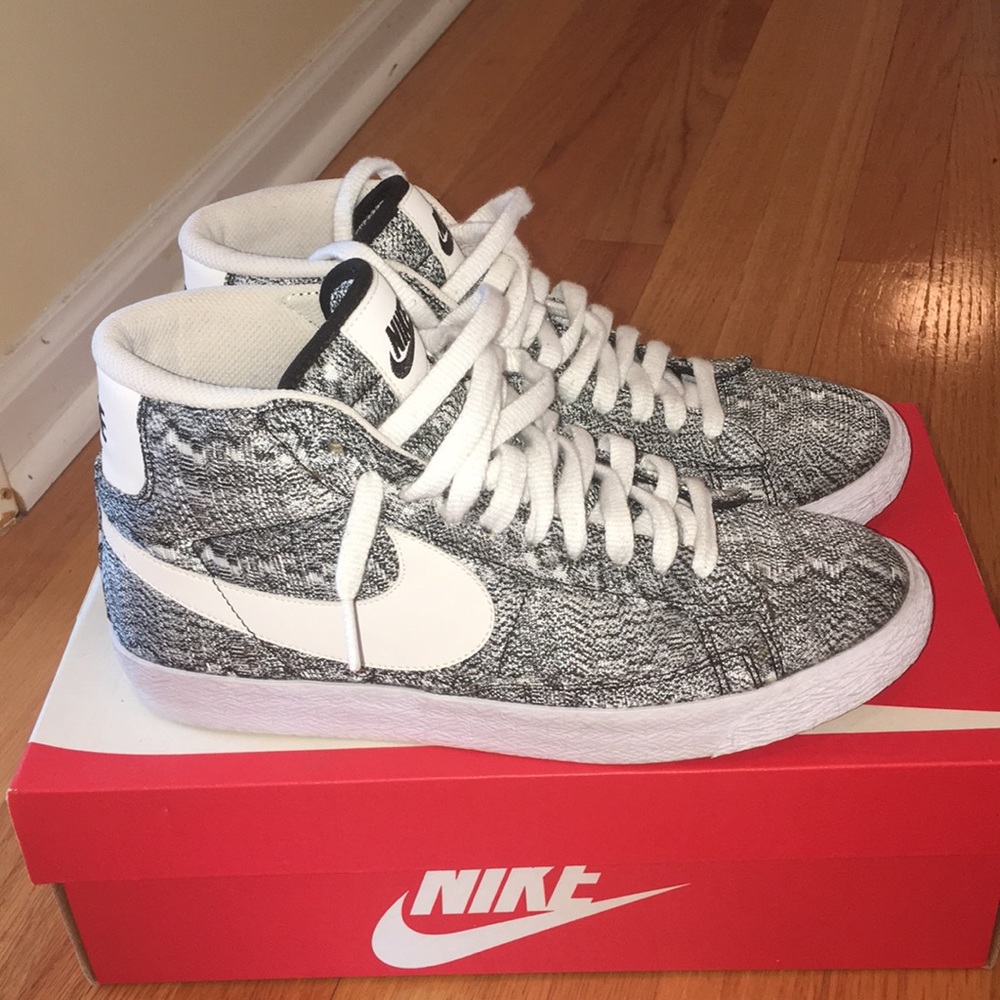 Nike Blazer Mid PRM VNTG TXT QS Size 8 Men’s
